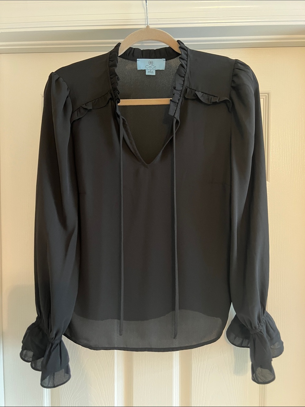 CeCe Black Ruffle-Trim V-Neck Long-Sleeve Blouse